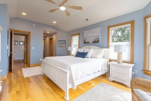 5 bedrooms, iron/ironing board, Internet, bed sheets - Sun Realty gorgeous pet-friendly soundfront home w/ pool, hot tub, & elevator (Kitty Hawk)
