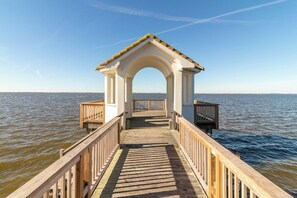 Property grounds - Soundfront pet-friendly Corolla home w/ private pool & hot tub! (Corolla)