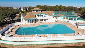 Pool - Soundfront pet-friendly Corolla home w/ private pool & hot tub! (Corolla)