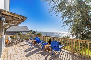 Terrace/patio - Soundfront pet-friendly home w/ community amenities! (Kill Devil Hills)