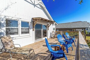 Terrace/patio - Soundfront pet-friendly home w/ community amenities! (Kill Devil Hills)