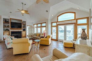 Smart TV - Pet-friendly oceanside home w/pool in Kill Devil Hills by Sun Realty (Kill Devil Hills)