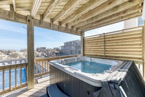 Outdoor spa tub - Pet-friendly oceanfront home w/ pool, hot tub, & stunning views! (South Nags Head)