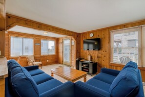 Smart TV, stereo - Semi-oceanfront home w/ a hot tub on Hatteras Island! (Avon)
