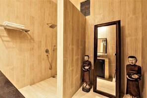 Shower, hair dryer, bidet, towels - -35% Nomad Luxury Studio, Kitchen & Wi-Fi - Umalas (Badung Regency)