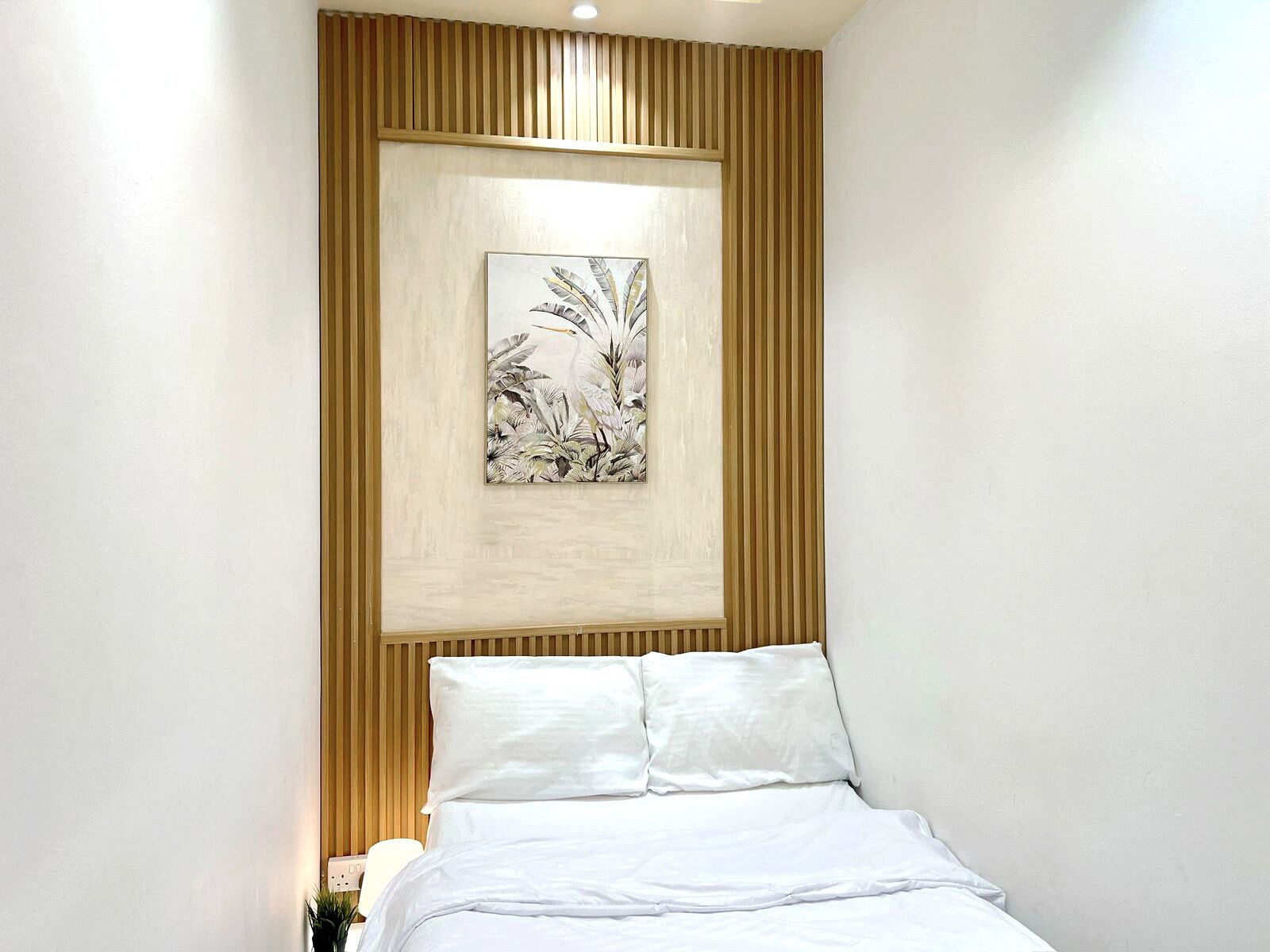 Economy-Doppelzimmer, Balkon, Stadtblick | Bügeleisen/Bügelbrett, kostenloses WLAN