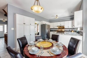 Unclassified image, 5 of 76, button - Blue Haven | Thoughtfully Designed Retreat (Barrie)