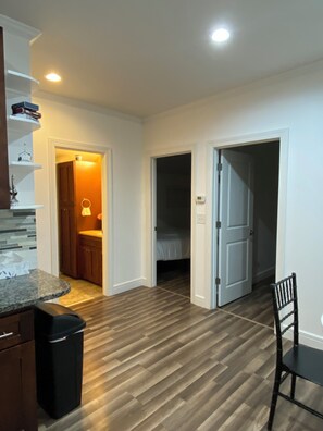 Interior - Feel Right at home 2 bedroom apartment in Green Ridge (Green ridge)