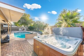Terrace/patio - Epic Scottsdale Retreat: Pool, Hot Tub, Pool Table, Game Room & Golden Tee (Scottsdale)