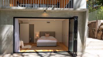 Apartment | 4 bedrooms, laptop workspace, bed sheets