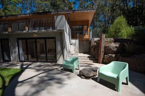 Apartment | Reception - Daydream Cottage - Beachside Luxury in Lilli Pilli (Lilli Pilli)