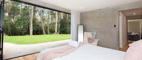 Apartment | 4 bedrooms, laptop workspace, bed sheets