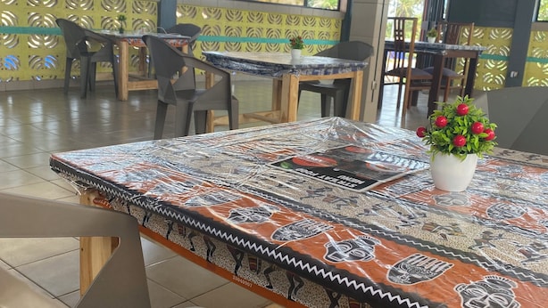Gambar tidak terklasifikasi, 1 dari 9, tombol