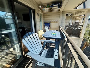 Outdoor dining - Pelican Roost | Beach Views & Bikes Included (HILTON HEAD ISLAND)