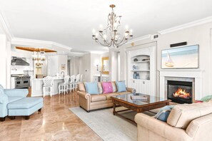 Smart TV - 5 Bedroom • 4.5 Bath • Sleeps 10 • Gulf-Front • Includes 1 Complimentary Beach S (Santa Rosa Beach)