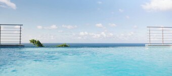 Romantic Oceanview Retreat | Private Balcony