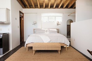 1 bedroom, iron/ironing board, travel cot, free WiFi - Romantic Oceanview Retreat | Private Balcony (Bejucos)