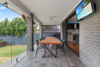 Bright Family Home in Rydalmere With Yard & BBQ