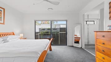 3 habitaciones y ropa de cama