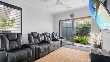 Apartment | Living room