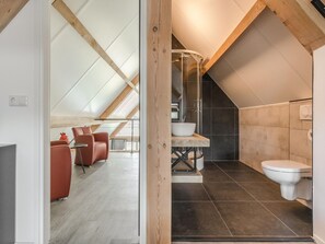 Bungalow | Bathroom - Thatched Luxury Leisure Farm for 6 People (Baarle-Nassau)