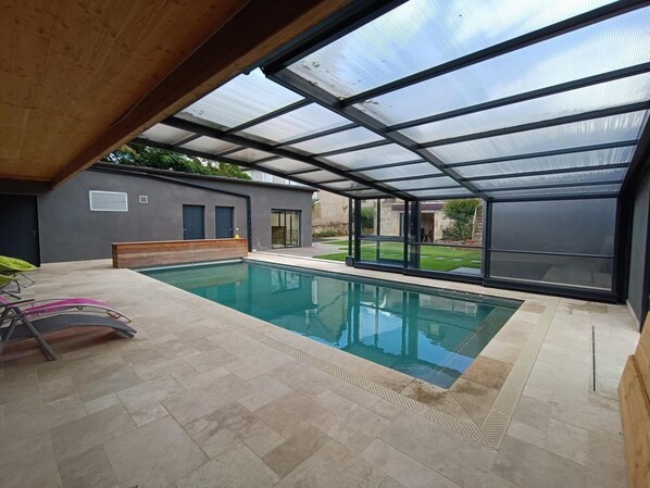 House | Pool | Indoor pool, outdoor pool - Holiday Home in Vayrac With Private Pool (Vayrac)