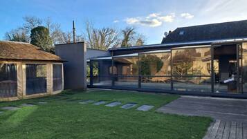 House | Bahagian luar