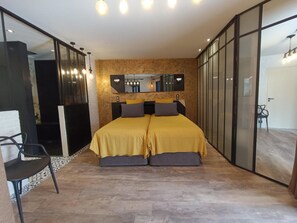 House | 2 bedrooms, bed sheets - Holiday Home in Vayrac With Private Pool (Vayrac)