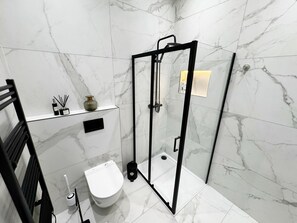 Apartment - Louisville Flat 3 in Newmarket (Newmarket)