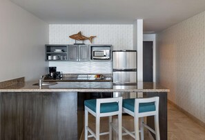 Private kitchen - Corazon Cabo Medano Tower OCEAN FRONT UNIT on Medano beach, walk to restaurants (Cabo San Lucas)