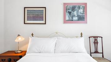 Apartment | 1 bedroom, bed sheets