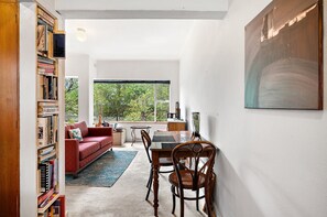 Apartment | Living room - Sunny 1-bed With Parking Near Arts Precinct (Melbourne)