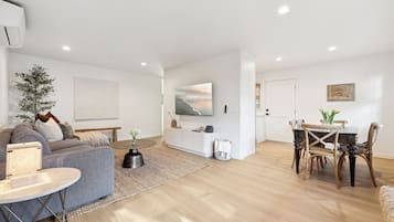 Superior Apartment | Living area