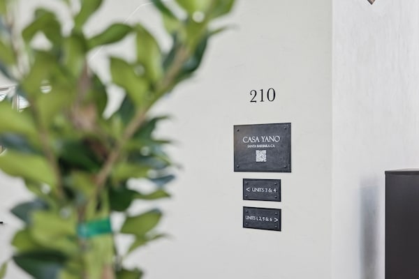 Casa Yano By The Beach - Santa Barbara, CA