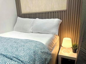 Economy-Doppelzimmer, Balkon, Stadtblick