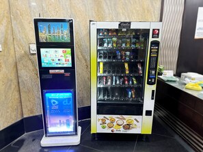 Lobby - Fantastic Partition Room in Tecom (Dubai)