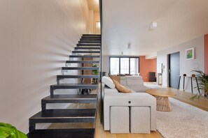 TV - NEW DUPLEX WITH DOUBLE TERRACE, FULLY EQUIPPED (Montreuil)