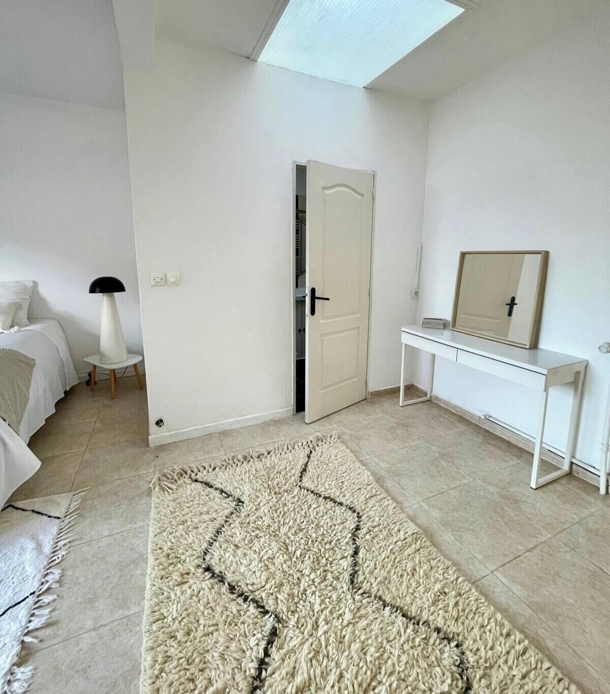 Ferros/tábuas de passar roupa, Wi-Fi, roupa de cama