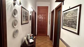 Interni