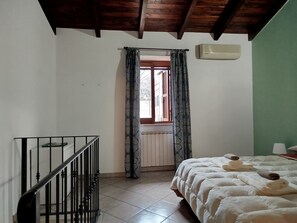 1 間睡房、熨斗/熨衫板、床單