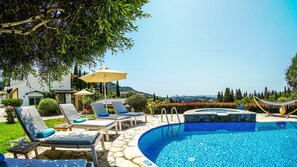 Alberca al aire libre