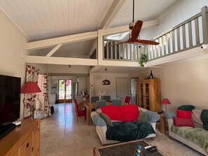 Living room - La Rocaille, House for 6 With Swimming Pool (Roquebrun)
