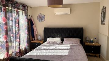 Casa | 3 dormitorios, mobiliario individual, ropa de cama