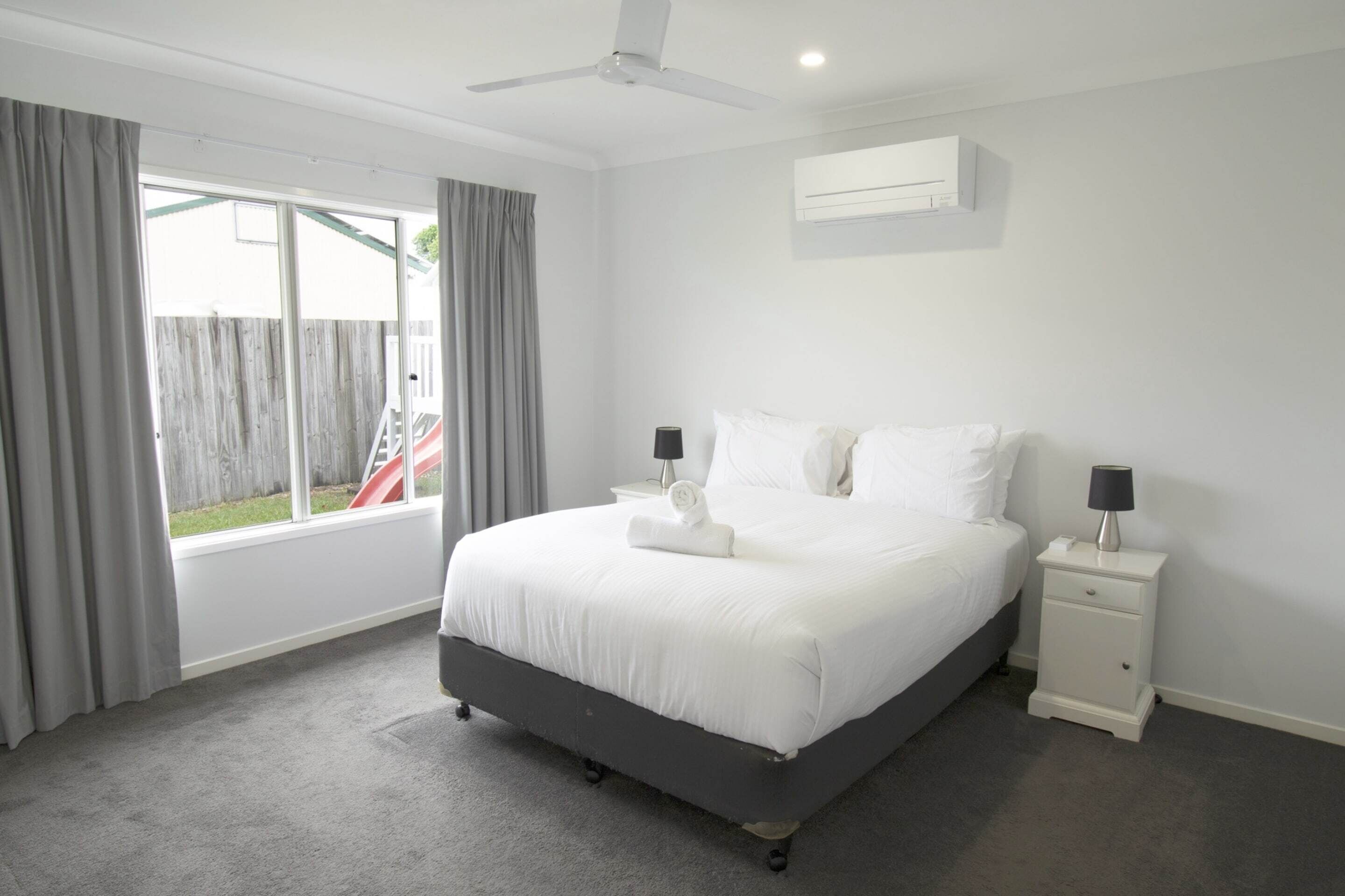 Apartment | 4 bedrooms, laptop workspace, bed sheets