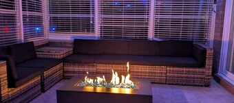 Spacious 5BR Retreat with Pool, Fireplaces & Multi-Game Table – Northside Bliss!