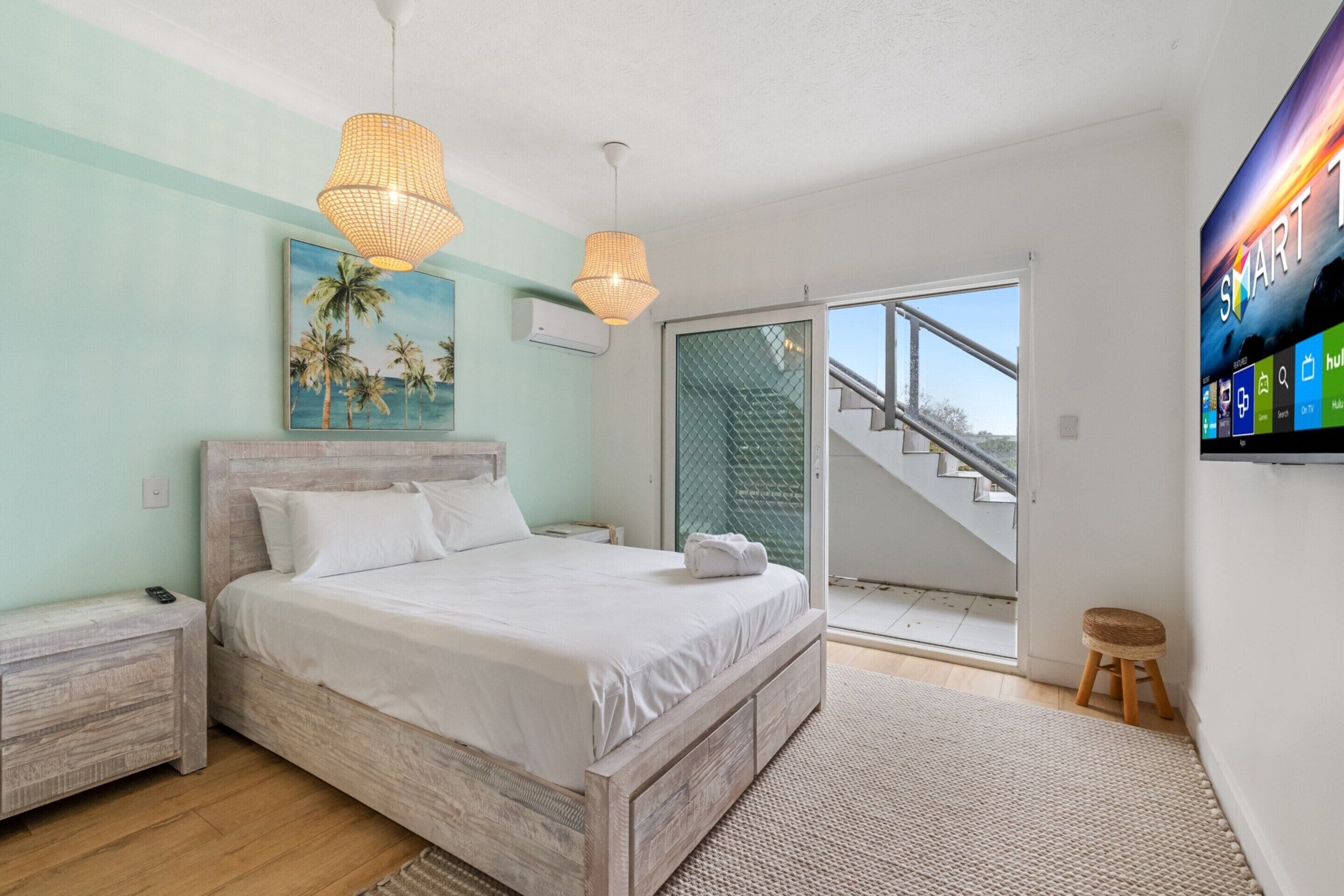 2 bedrooms, bed sheets