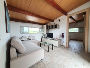 TV - Morgana by Interhome (Santa Maria del Focallo)