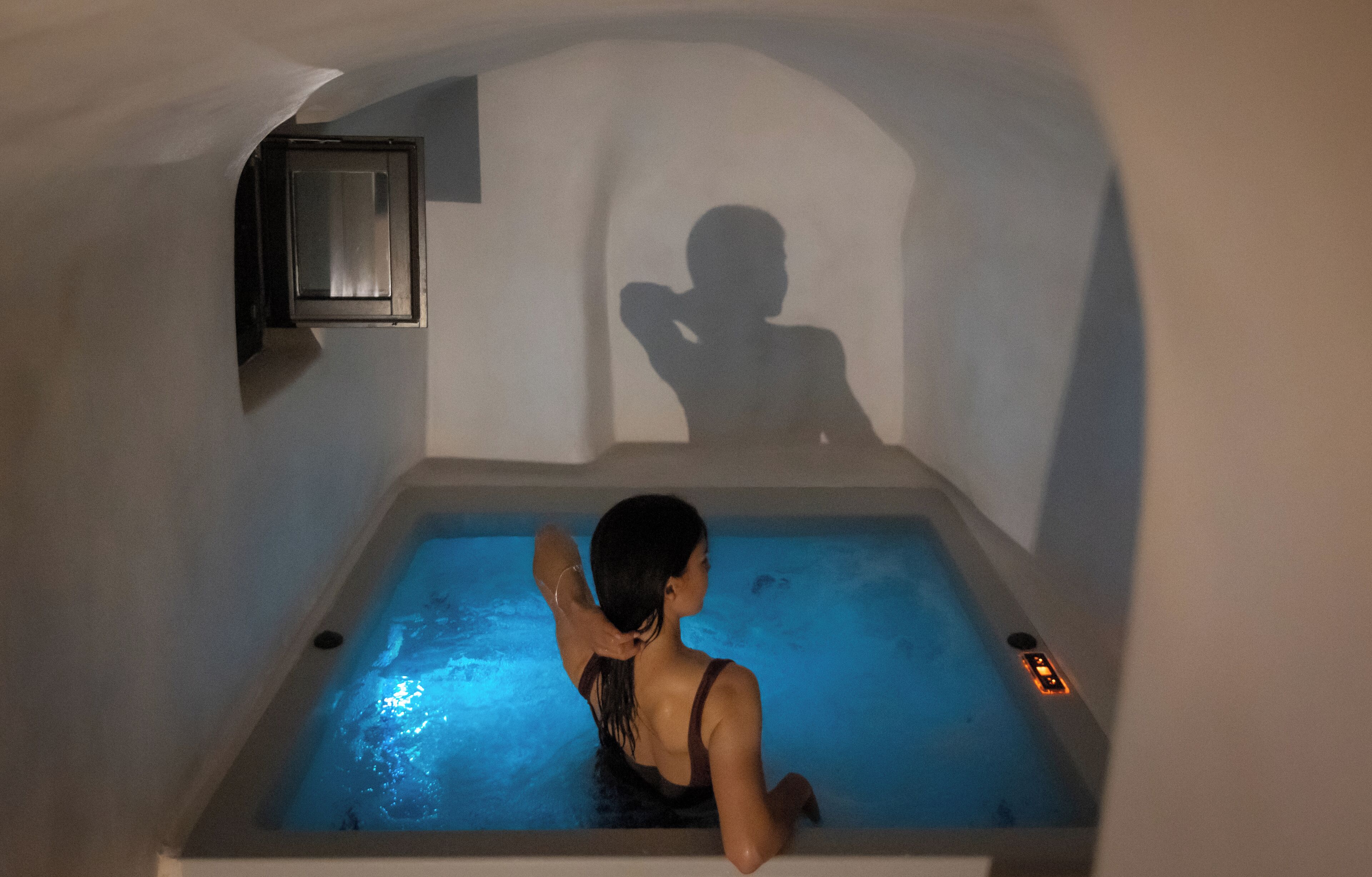 Aether Suite with Caldera View & Outdoor Jetted Tub | Terrace/patio