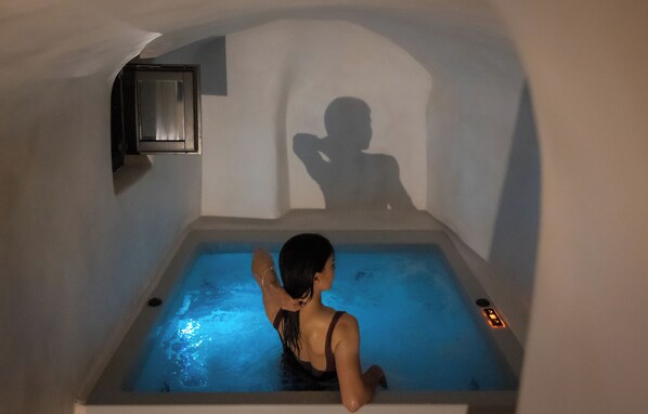 Aether Suite with Caldera View & Outdoor Jetted Tub | Terrace/patio - One of One Suites (Santorini)