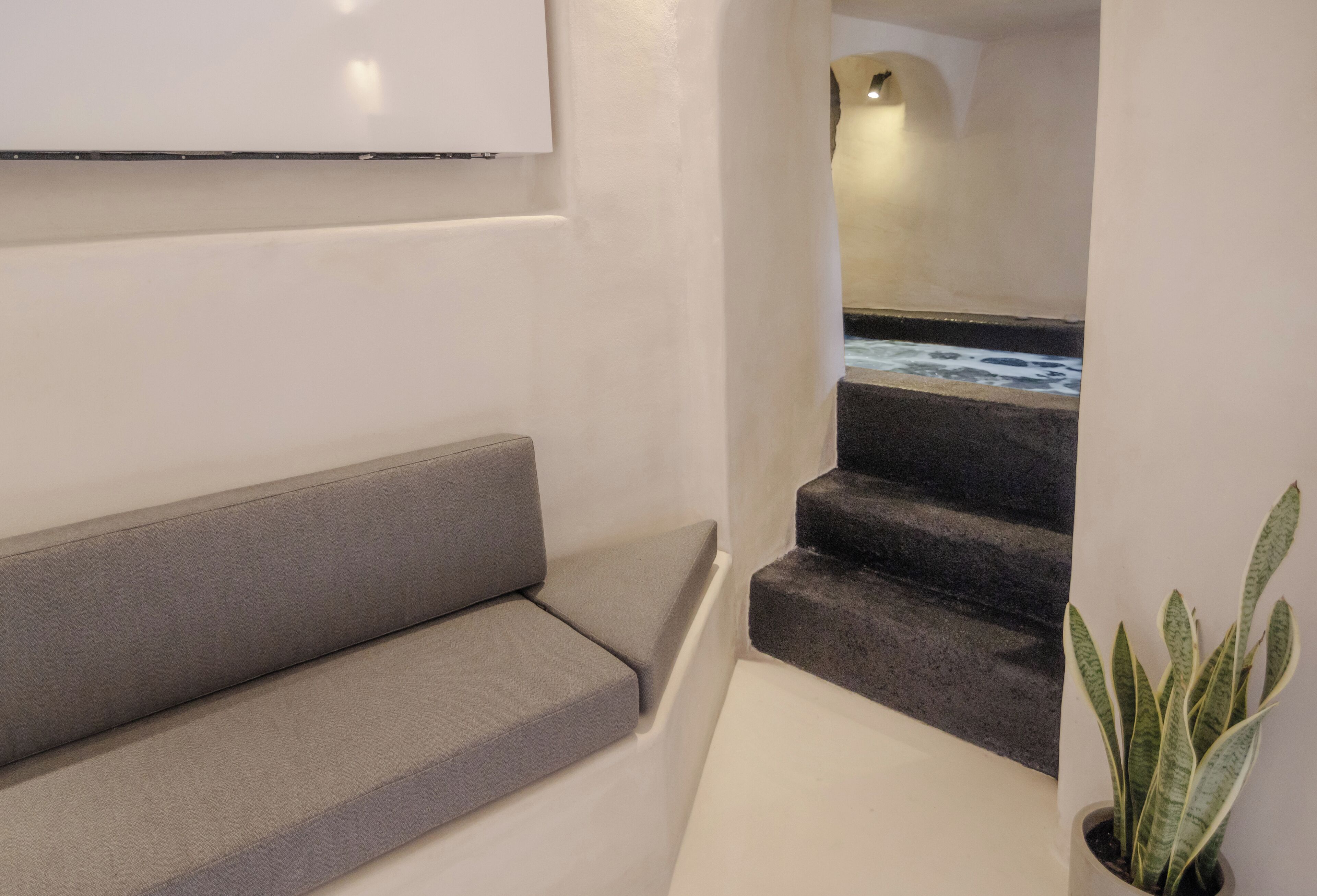 Altheda Suite with Indoor Jetted Tub | Oleskelualue